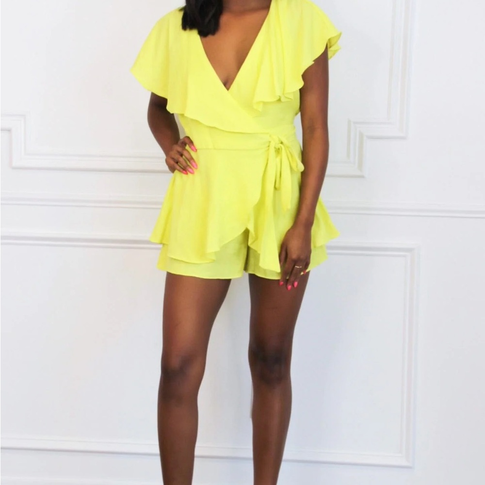 NWT Yellow Wrap Romper w/ Open Back (Fits like small)